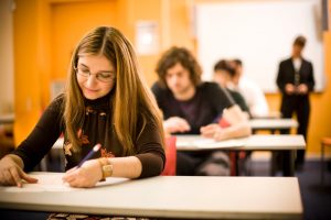 Mẹo làm bài thi đại học môn tiếng Anh